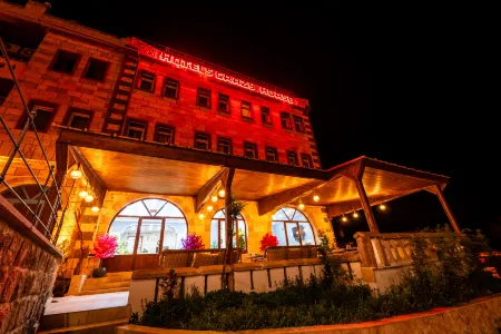Hotels Crazy Horse Отели рядом с достопримечательностью «Замок Ортахисар»