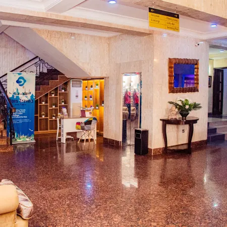 DEES HOTELS APARTMENTS AND SUITES