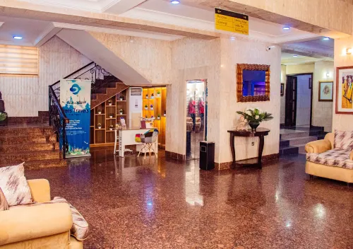 DEES HOTELS APARTMENTS AND SUITES