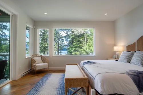Victoria Island , Sooke Modern Beach Front House With Private Beach,Ocean ,Mountain & City Views - Luxury