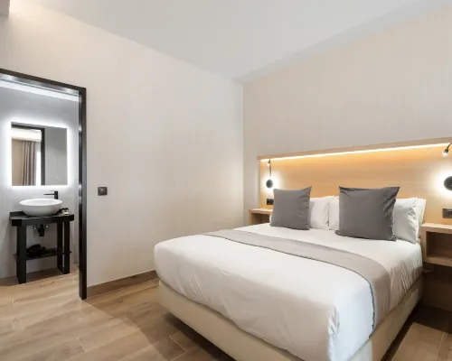 Medichë Rooms Madrid General Ricardos Hotels near Carabanchel