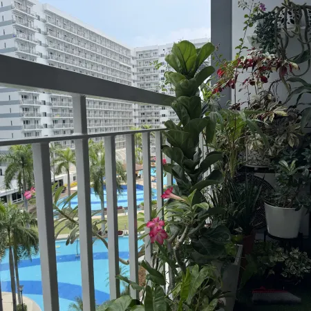 MAJULAH STAYCATION AT SHELL RESIDENCES C MALL OF ASIA PASAY