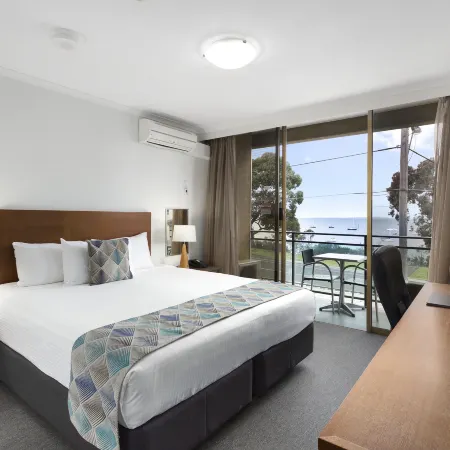Bayside Geelong Hotel & Apartments, an Ascend Collection Hotel