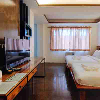 Estancia Roadside Inn by RedDoorz Rooms