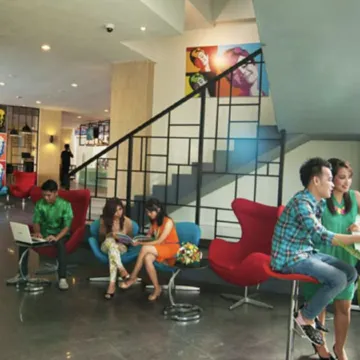 Idoop Hotel by Prasanthi