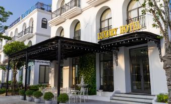 Tra Co Luxury Hotel