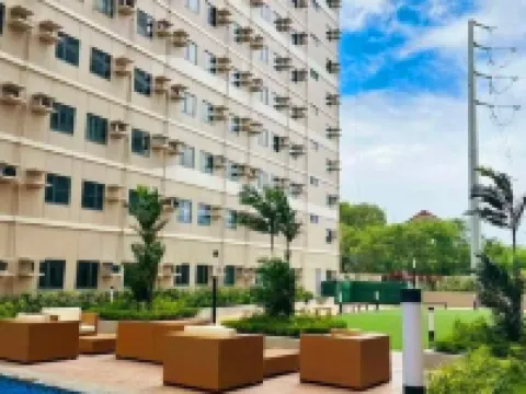 Acellyne Suites at Green 2 Residences with Netflix! Hotels in Dasmarinas