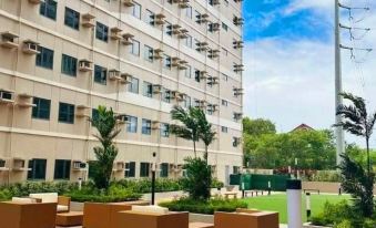 Acellyne Suites at Green 2 Residences with Netflix!