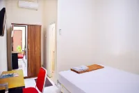Urbanview @ Nalaya Homestay Mataram Các khách sạn ở Mataram
