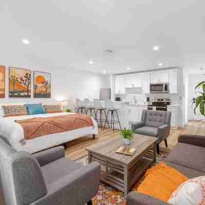 Palm Desert Suites Rooms