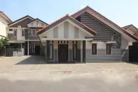 Hotel O Wisma Ray Syariah Hotels in 