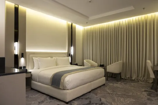 โรงแรม ลักชัวรี ไนท์ อัล ยาสมิน