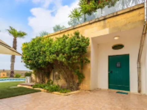 Villa Zest - 3 bedrooms (sleeps 6+2 kids) Qala village Hotels in Qala