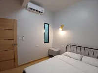 Yoosabai Hostel And Guesthouse Hotels near Bang Khae