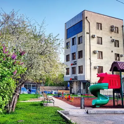 Alpha by Horizon Hotels, Yerevan 마테나다란 고문서관 주변 호텔