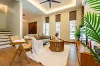 Batu Ferringhi Warm & Cozy Designer Tropical 5 Bedrooms Terrace House Penang - Kitchens