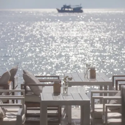 Baytique Hotel Koh Tao Отели рядом с достопримечательностью «Дайвинг-центр Goodtime Adventures»