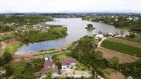 MyGarden Nam Phuong Lakeview فنادق في Dam Bri
