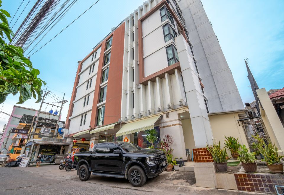 Elongme Tycoon Holiday Hotel