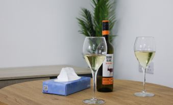 Fast Wi-Fi | Free Parking | 10 Mins to City Centre