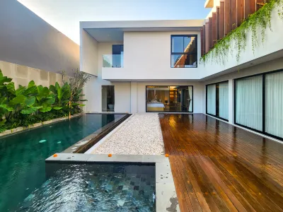 Villa Narda Seminyak by Nagisa Bali Hotels near Udayana University Campus Sudirman
