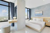 Gedung HQuarters by Emily in Town - Airport Shuttle