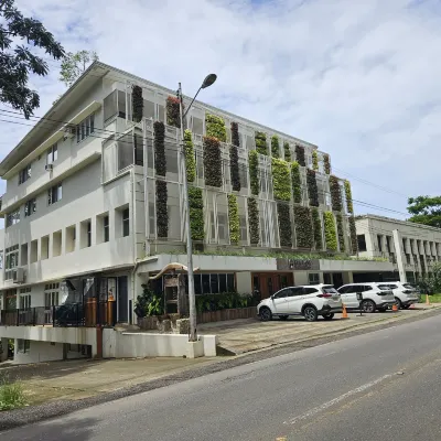 Vine and Canopy Hotels near Tree Top Adventure Subic
