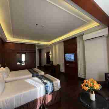 Madison Crown Hotel Rooms