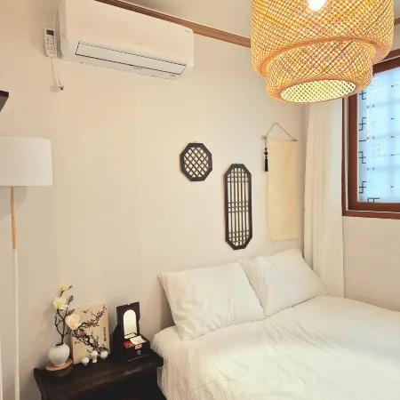 shalomstay# Dongseong-ro 28/Seomun Market/Cheongna Hill/Daegu Station/Suseong Lake/Shinsegae