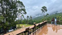 Sakura Hills - parking
