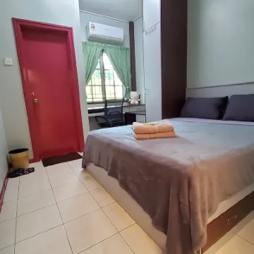 Putrajaya Transit Romestay Hotels near Seri Saujana Bridge