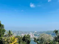 Villa Avora Ridge Hotel dekat Kandy National Museum