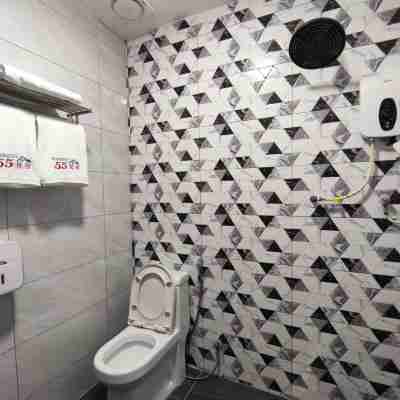 4 Person Spacious Private Room in Bukit Bakri Others