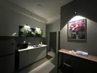 Entire Unit & 2BR Near Legoland