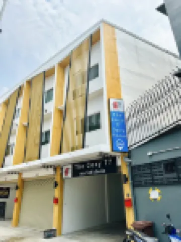 舒適77 鄰近邦班魯火車站的酒店