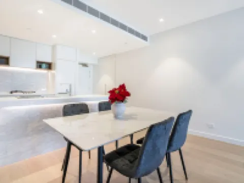 CBD Luxury| 1BR Harbour Views & Premier Facilities Hotels in Barangaroo