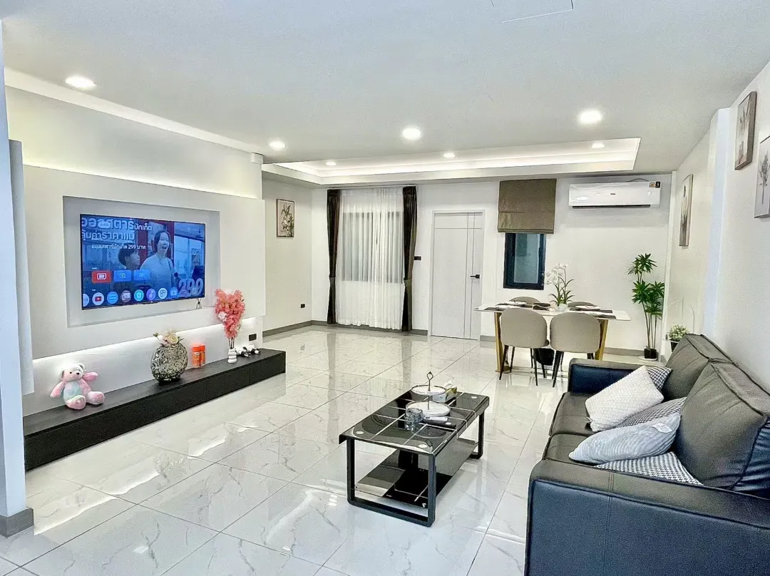 C1pattaya Row Vacation Villa Near The City Center, - Pattaya