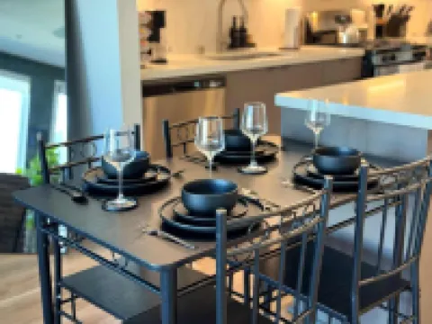 Elegant Escape 10 Min from Disneyland W/Pool & GYM