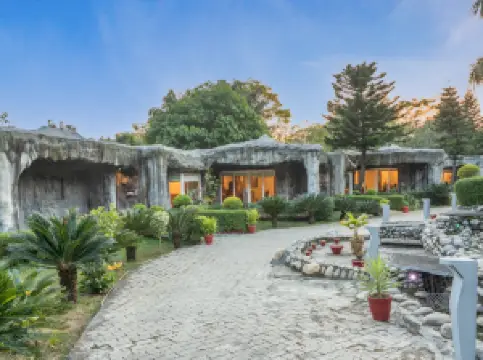 Bellmont Caves Resort and Spa, Corbett