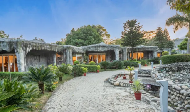 Bellmont Caves Resort and Spa, Corbett