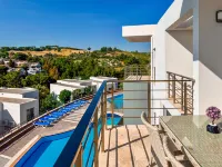 Lavender Residence - Shared Pool, Independent Entrances