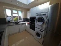 London Luxury 3 bedroom flat, 2 Bathrooms, free parking, close to tube for Central London
