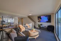 Elegant 3-Storey with Garage Parking by Latimer Sq