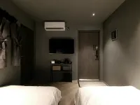 ONUA Hotels near دير بوريام