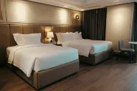 RADIANT HOTEL AND EVENTS - Airport Shuttle