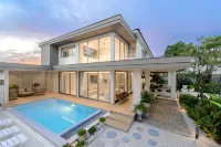 Sarana Pool Villas - Pools
