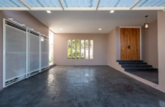 Emeralda Pool Villa | Daily Maid | BBQ | Karaoke Hotels near Payap University