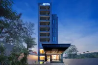 Aston Gejayan Yogyakarta Hotel & Conference Center Hotel dekat Indomaret Anggrek