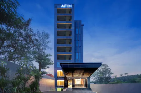Aston Gejayan Yogyakarta Hotel & Conference Center Отели в г. Джокьякарта