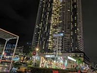 Landmark by Homey Planet 3BR Family Suite (C) Precinct 10附近的飯店